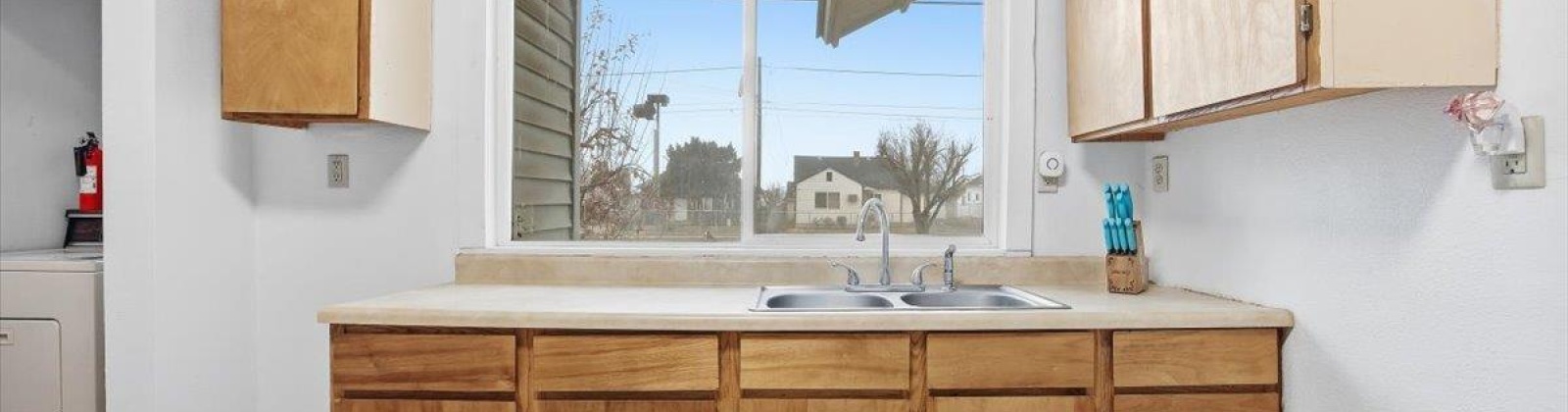 8th St., Sunnyside, Washington 98944, 2 Bedrooms Bedrooms, 0 ,2 BathroomsBathrooms,Houses,For Sale,8th St.,0,289315