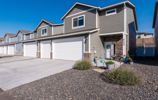 Bedrock Loop, West Richland, Washington 99353, 3 Bedrooms Bedrooms, 0 ,3 BathroomsBathrooms,Condos/townhomes,For Sale,Bedrock Loop,0,289312