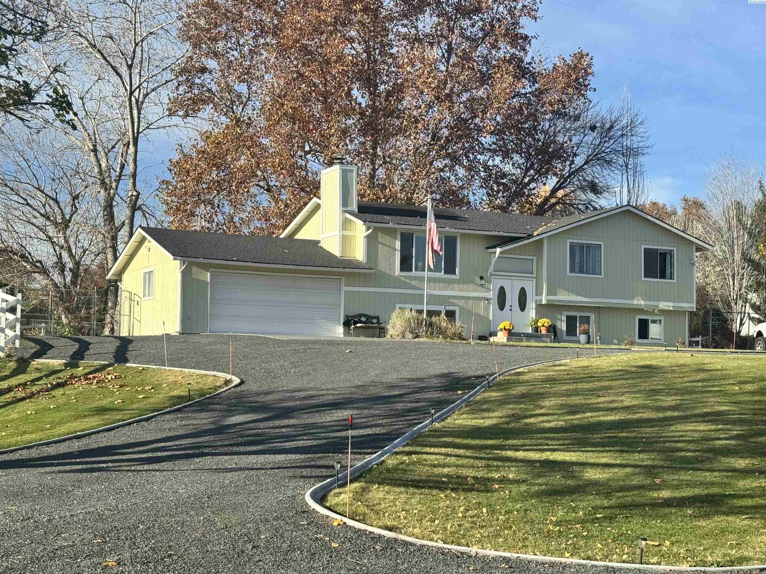 Toro Rd., Kennewick, Washington 99338, 4 Bedrooms Bedrooms, 0 ,3 BathroomsBathrooms,Houses,For Sale,Toro Rd.,0,288956