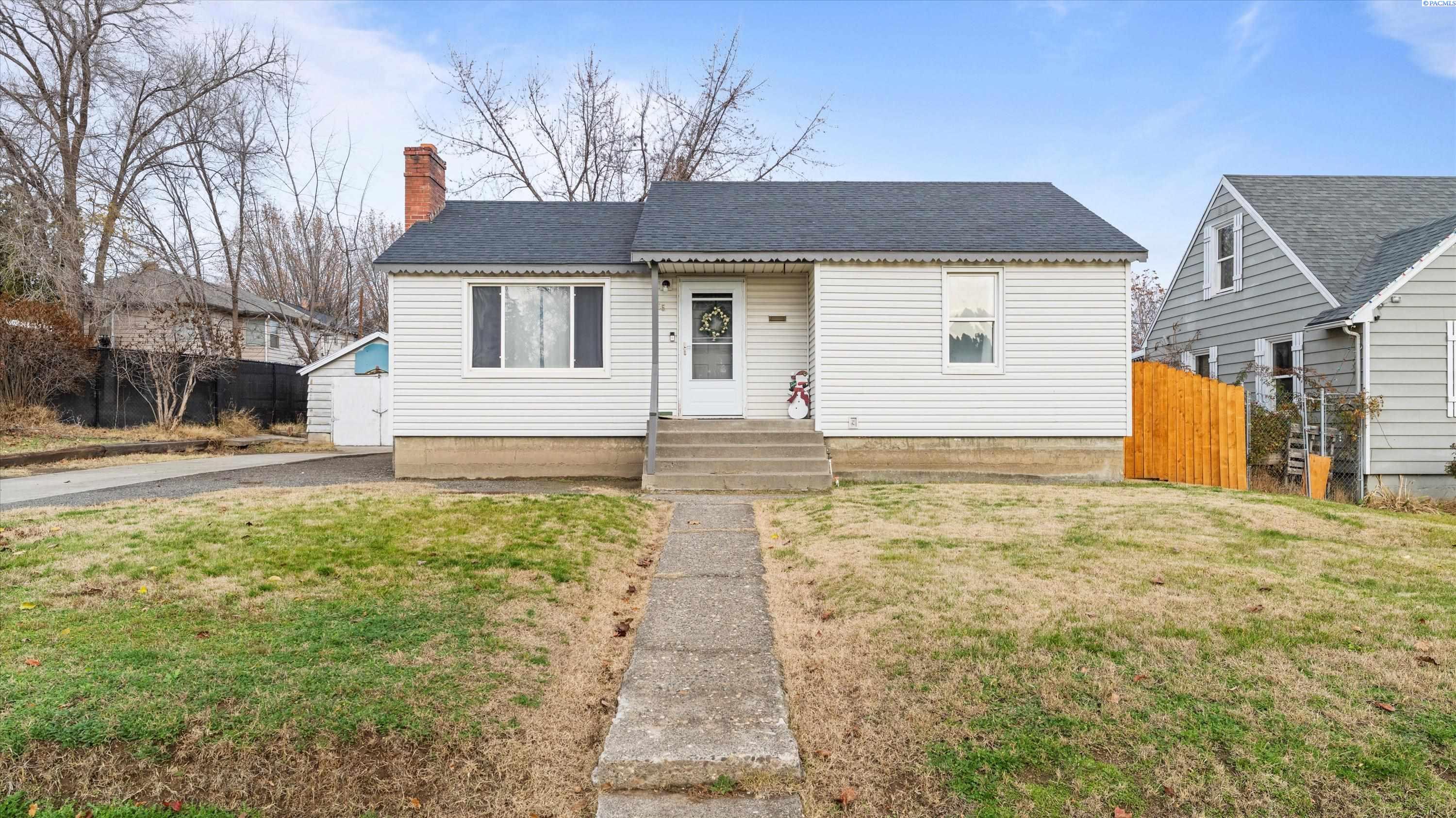 Crescent Dr, Grandview, Washington 98930, 2 Bedrooms Bedrooms, 0 ,1 BathroomBathrooms,Houses,For Sale,Crescent Dr,0,289325