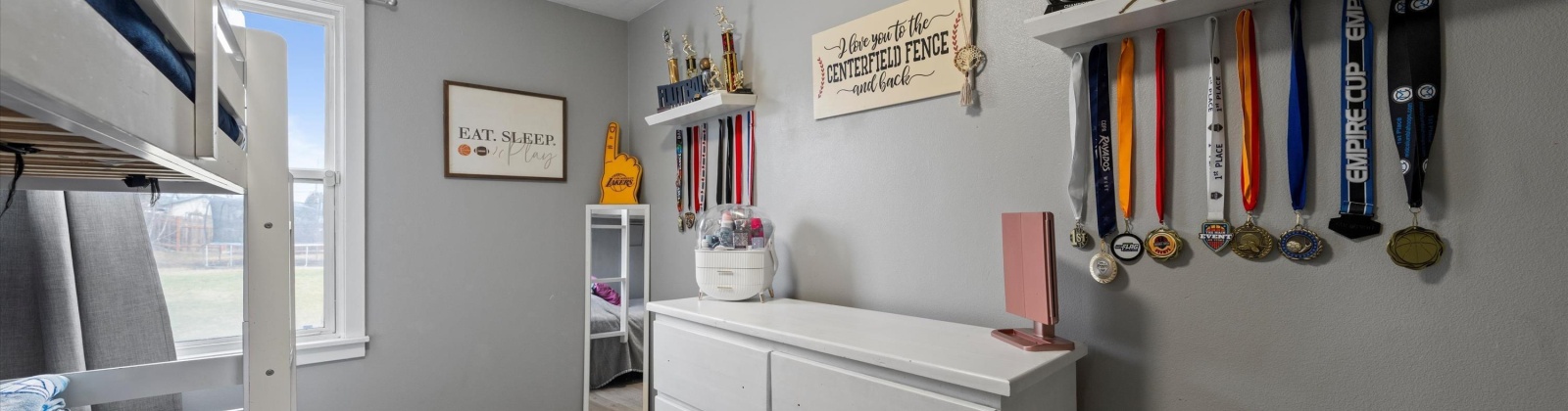 Crescent Dr, Grandview, Washington 98930, 2 Bedrooms Bedrooms, 0 ,1 BathroomBathrooms,Houses,For Sale,Crescent Dr,0,289325