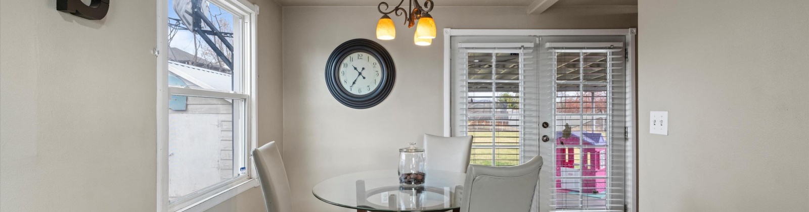 Crescent Dr, Grandview, Washington 98930, 2 Bedrooms Bedrooms, 0 ,1 BathroomBathrooms,Houses,For Sale,Crescent Dr,0,289325