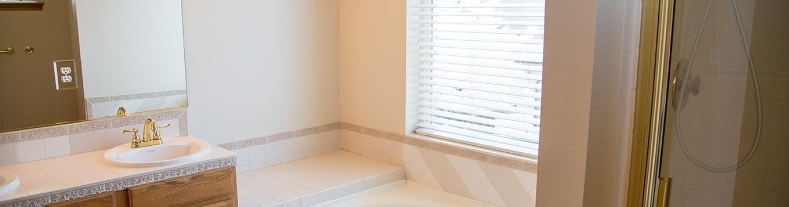 Columbia Point Drive, Richland, Washington 99352, 3 Bedrooms Bedrooms, 0 ,3 BathroomsBathrooms,Condos/townhomes,For Rent,Columbia Point Drive,0,289324