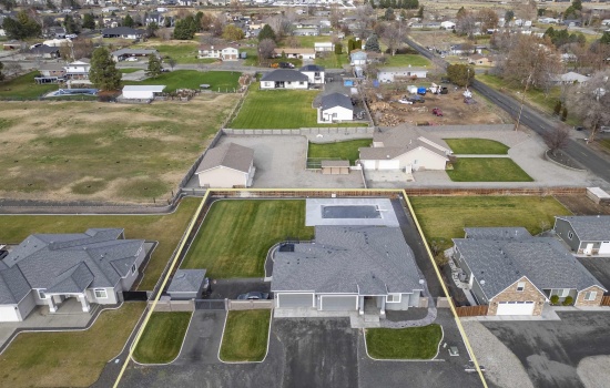 Richardson Road, Pasco, Washington 99301, 6 Bedrooms Bedrooms, 0 ,3 BathroomsBathrooms,Houses,For Sale,Richardson Road,0,289322