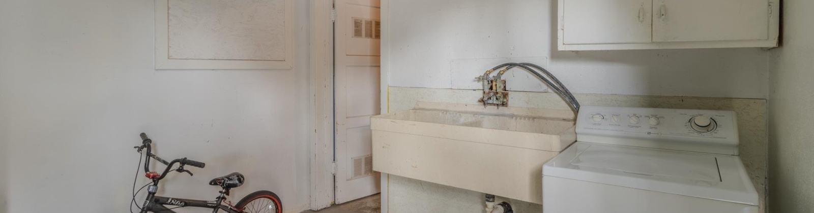 Kennewick Ave, Kennewick, Washington 99336, 0 , 0 ,11 BathroomsBathrooms,For Sale,Kennewick Ave,0,289340