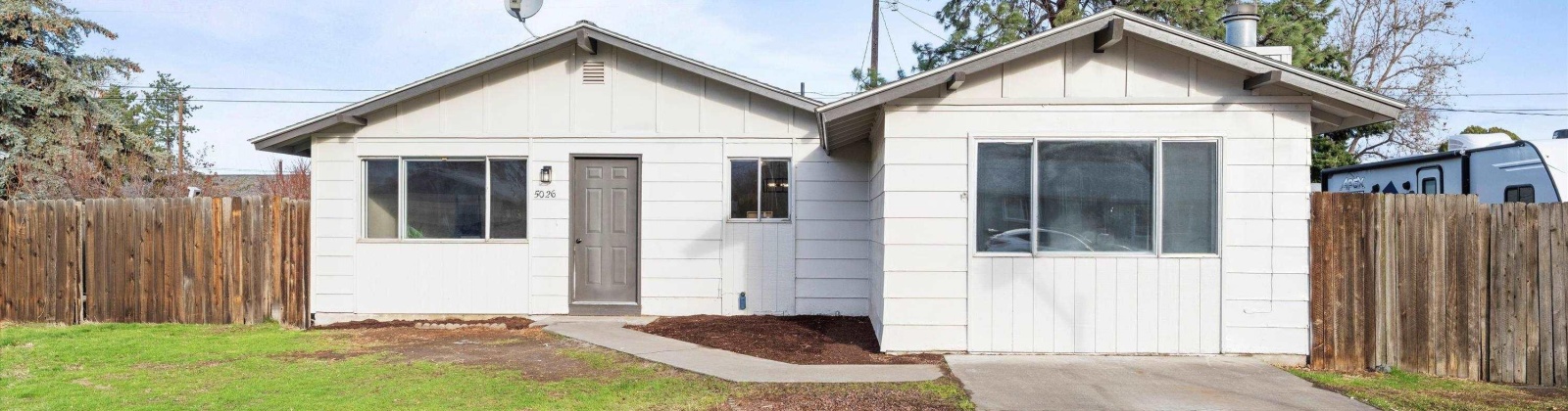 4th Pl, Kennewick, Washington 99336, 3 Bedrooms Bedrooms, 0 ,2 BathroomsBathrooms,Houses,For Sale,4th Pl,0,289354