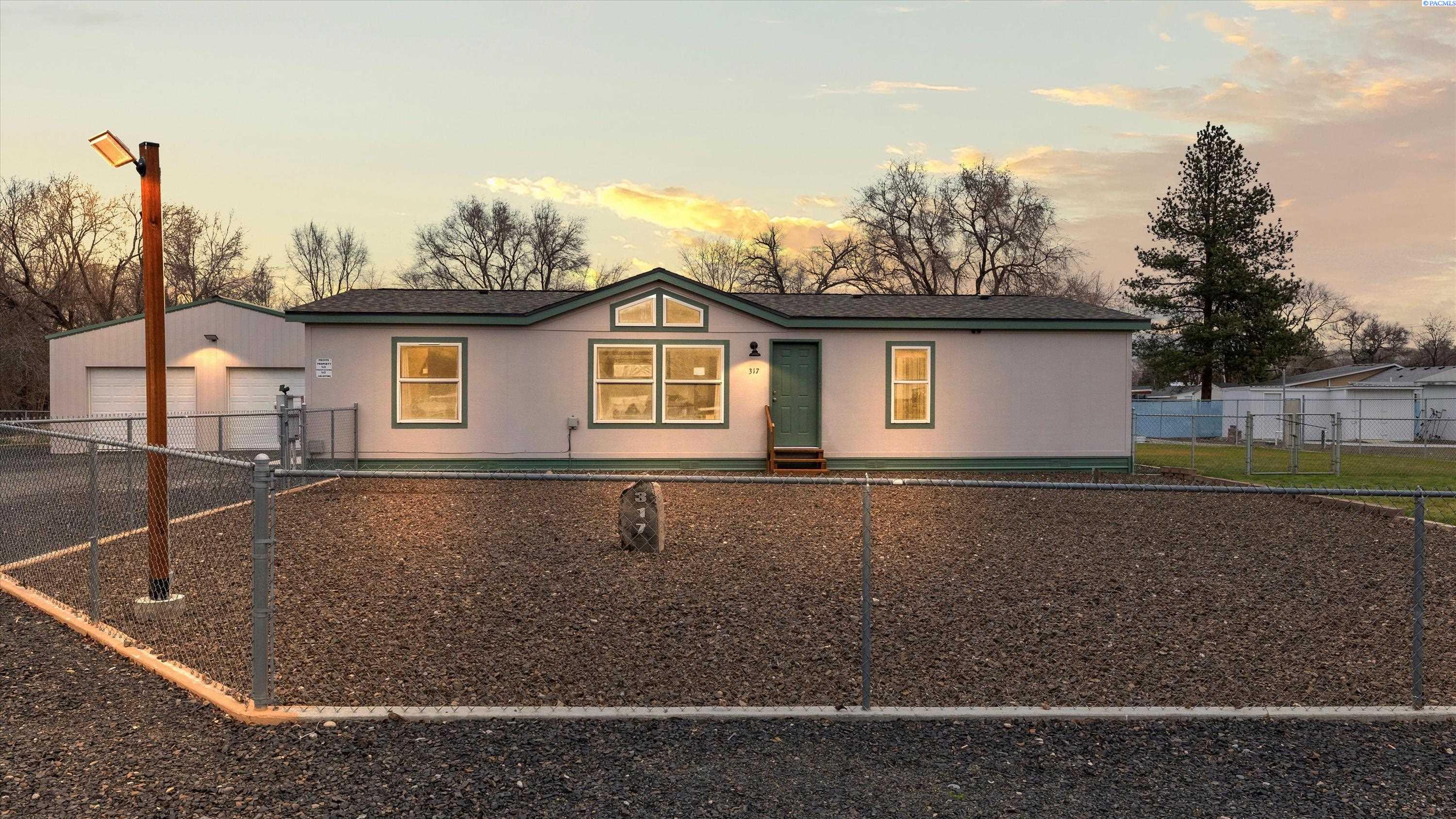 7th St, Benton City, Washington 99320, 4 Bedrooms Bedrooms, 0 ,2 BathroomsBathrooms,Manufactured Homes,For Sale,7th St,0,289352