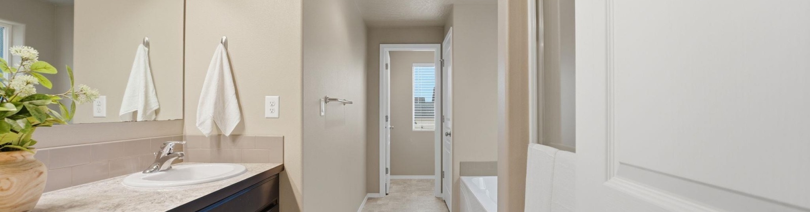 Dawes Pl, Kennewick, Washington 99338, 4 Bedrooms Bedrooms, 0 ,3 BathroomsBathrooms,Houses,For Sale,Dawes Pl,0,289368