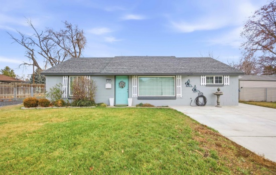 Ione St, Kennewick, Washington 99336, 3 Bedrooms Bedrooms, 0 ,1 BathroomBathrooms,Houses,For Sale,Ione St,0,289363