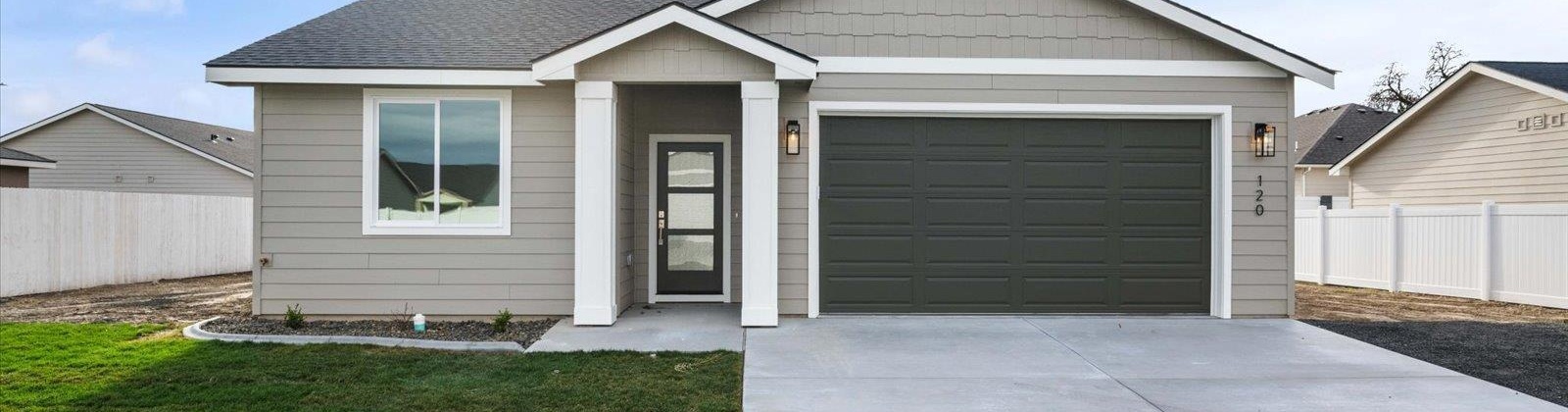 26th Avenue, Kennewick, Washington 99337, 3 Bedrooms Bedrooms, 0 ,2 BathroomsBathrooms,Houses,For Sale,26th Avenue,0,289387