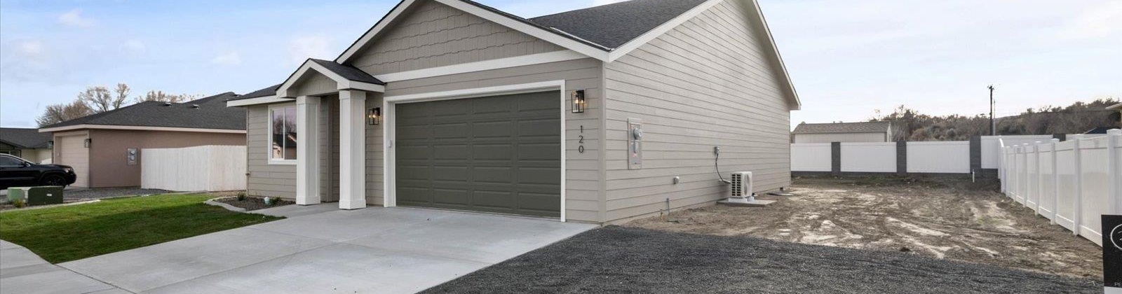 26th Avenue, Kennewick, Washington 99337, 3 Bedrooms Bedrooms, 0 ,2 BathroomsBathrooms,Houses,For Sale,26th Avenue,0,289387