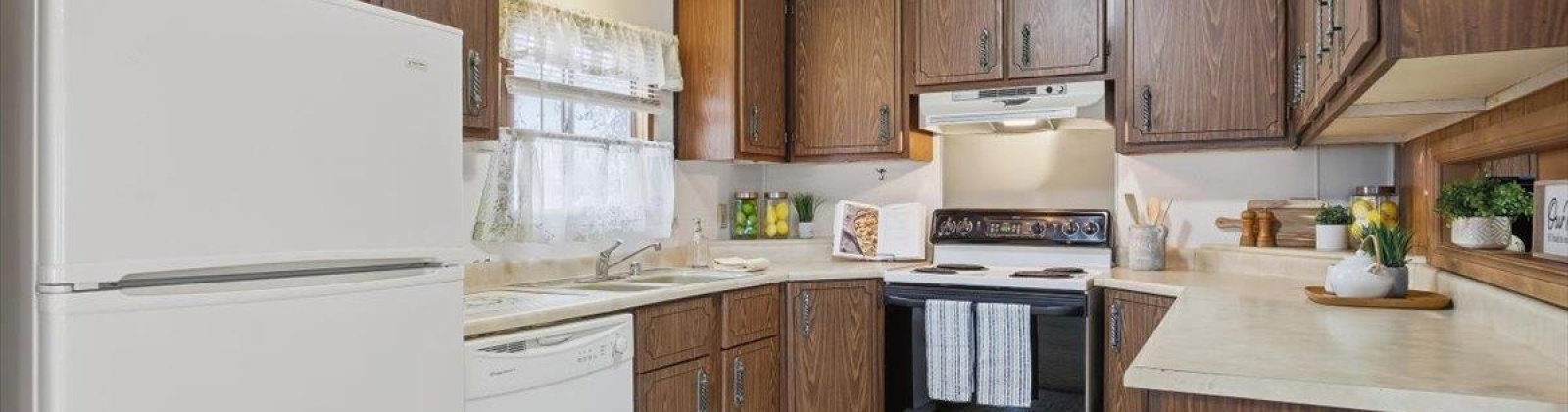 Hawthorne, Kennewick, Washington 99337, 2 Bedrooms Bedrooms, 0 ,1 BathroomBathrooms,Manufactured Homes,For Sale,Hawthorne,0,289384