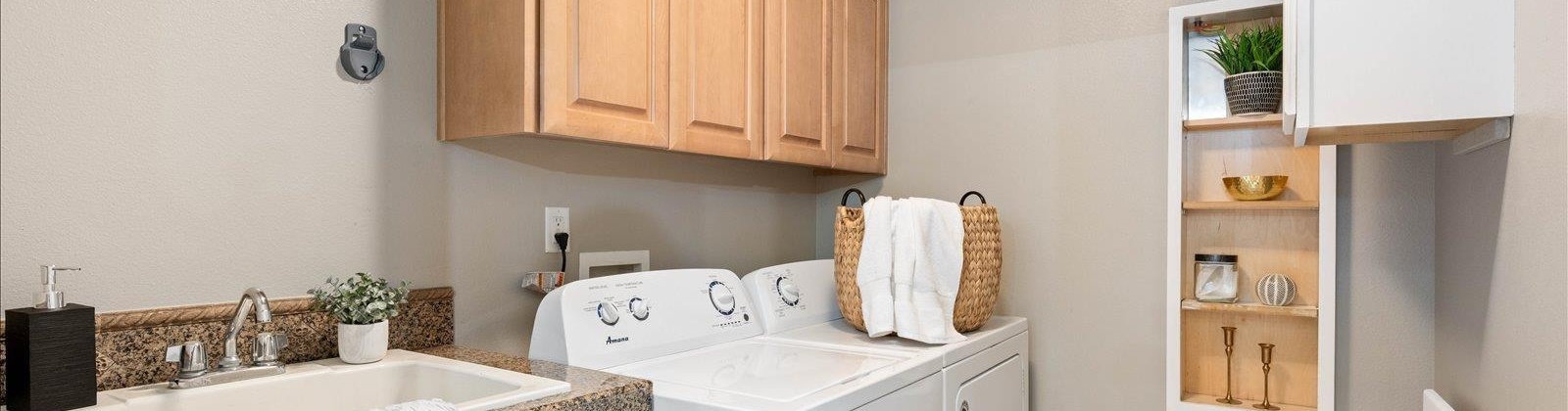 Idaho St, Kennewick, Washington 99336, 3 Bedrooms Bedrooms, 0 ,2 BathroomsBathrooms,Houses,For Sale,Idaho St,0,289394