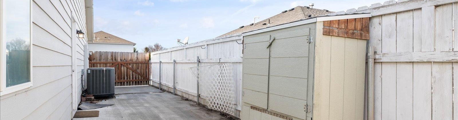 Idaho St, Kennewick, Washington 99336, 3 Bedrooms Bedrooms, 0 ,2 BathroomsBathrooms,Houses,For Sale,Idaho St,0,289394