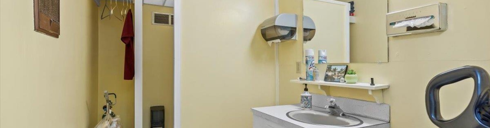 Roza Dr, Zillah, Washington 98953, 0 , 0 ,21 BathroomsBathrooms,Special Use,For Sale,Roza Dr,0,289401