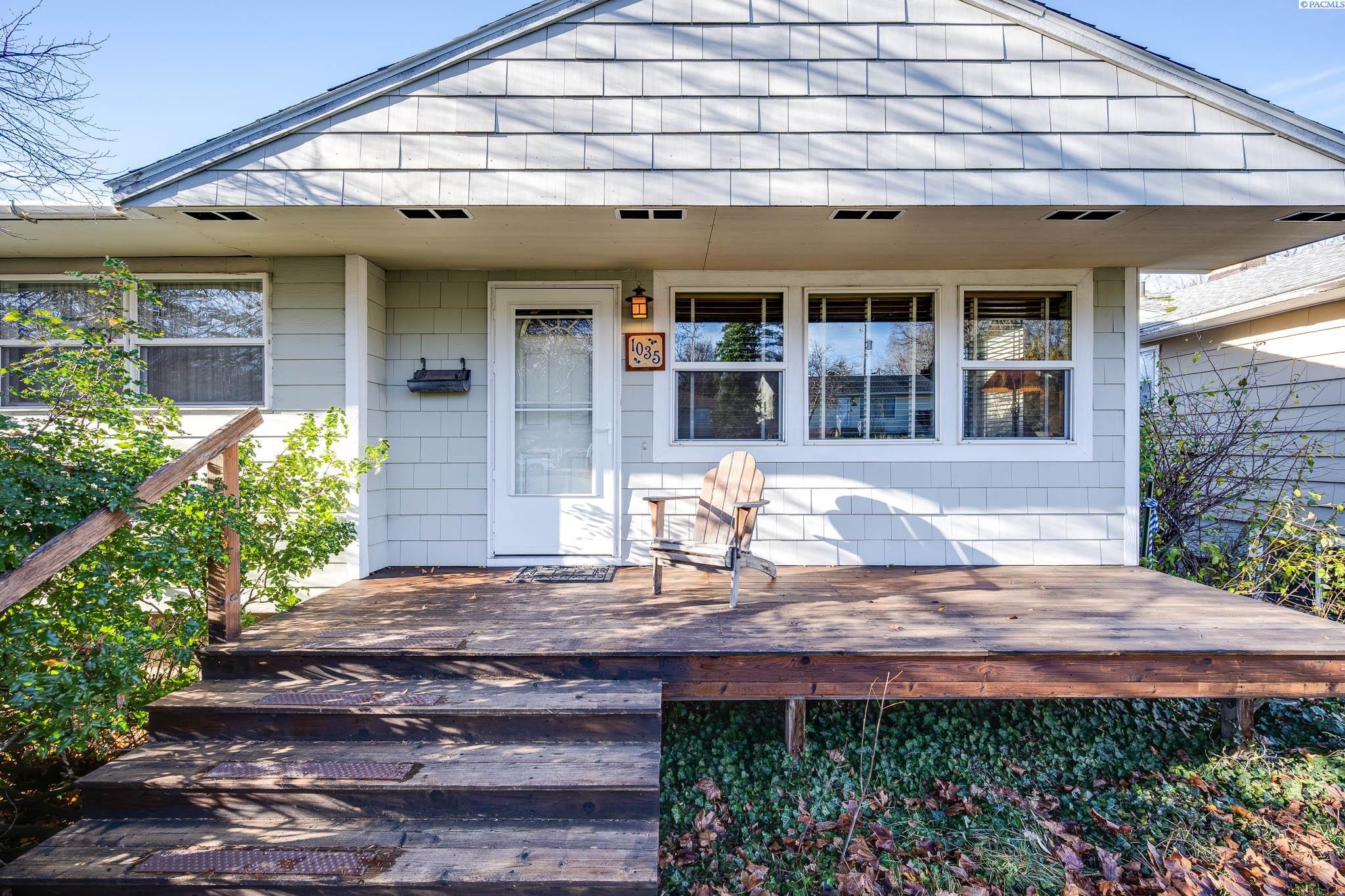 Clifford St, Pullman, Washington 99163, 4 Bedrooms Bedrooms, 0 ,2 BathroomsBathrooms,Houses,For Sale,Clifford St,0,289428