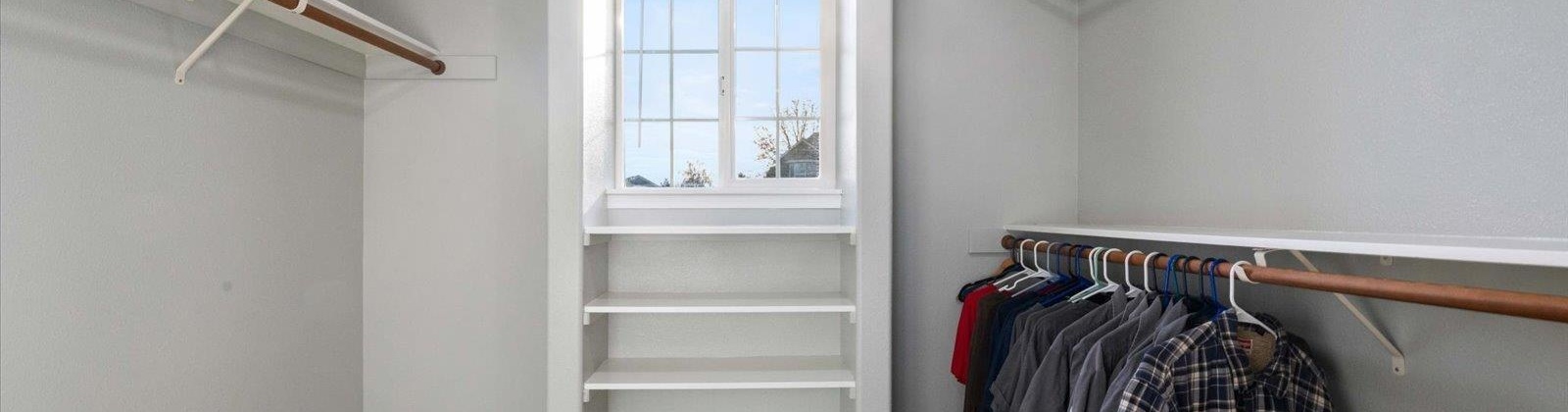 35th Avenue, Kennewick, Washington 99352-8840, 5 Bedrooms Bedrooms, 0 ,3 BathroomsBathrooms,Houses,For Sale,35th Avenue,0,289425