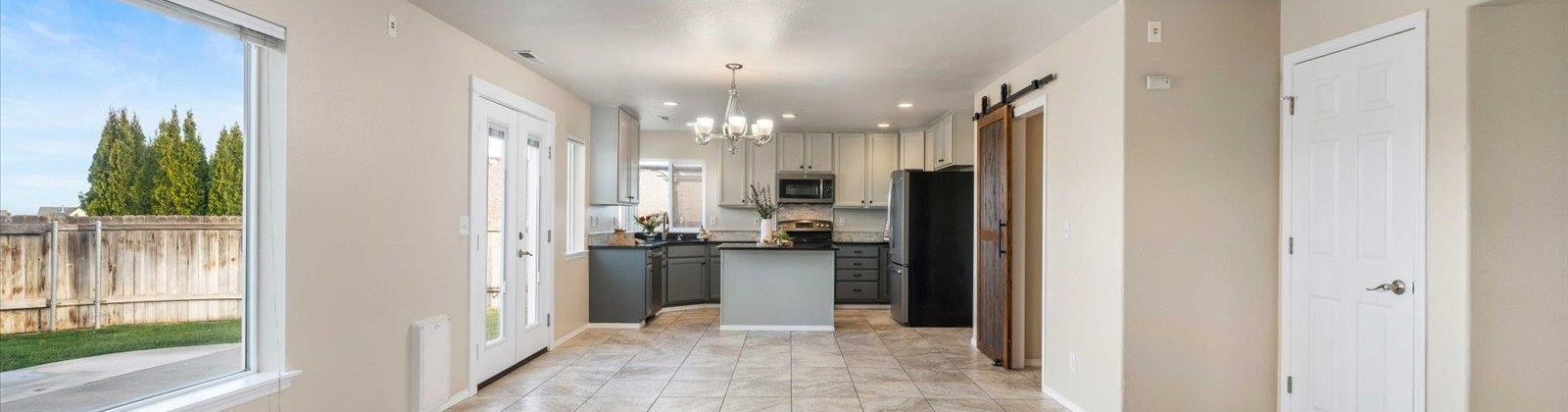 35th Avenue, Kennewick, Washington 99352-8840, 5 Bedrooms Bedrooms, 0 ,3 BathroomsBathrooms,Houses,For Sale,35th Avenue,0,289425