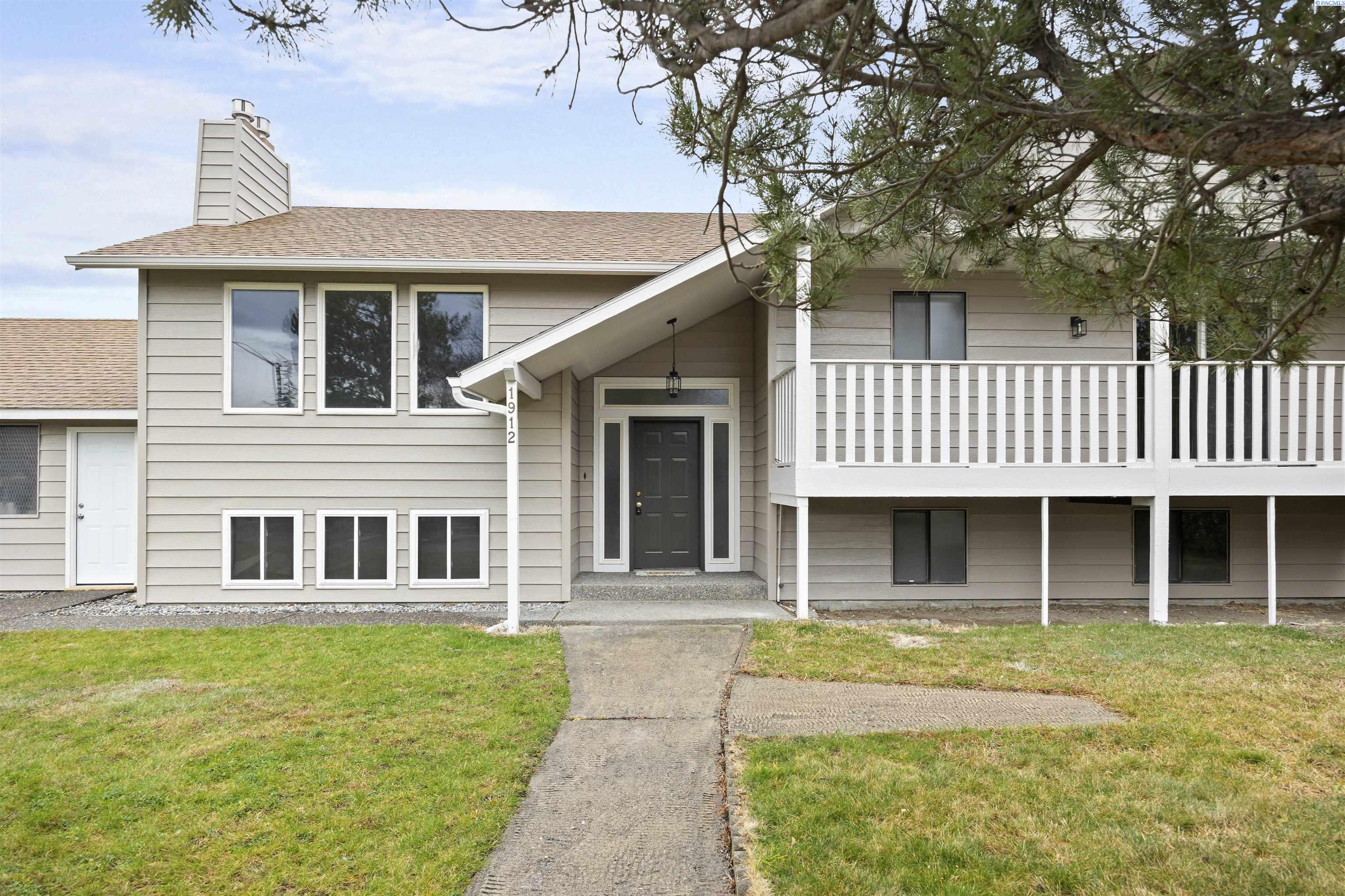 Dogwood Place, Richland, Washington 99354, 6 Bedrooms Bedrooms, 0 ,3 BathroomsBathrooms,Houses,For Sale,Dogwood Place,0,289422