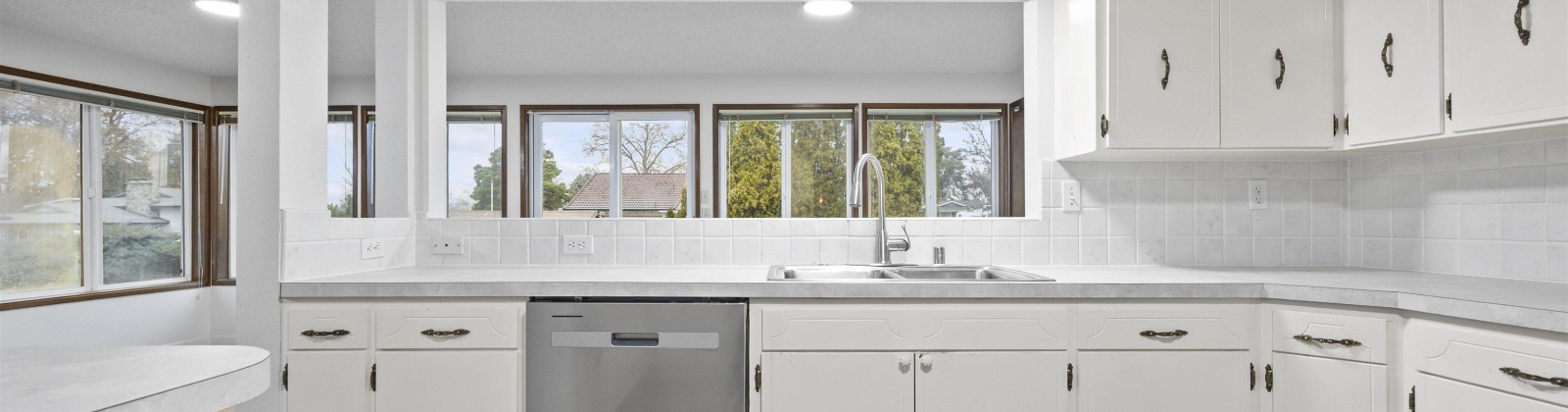 Dogwood Place, Richland, Washington 99354, 6 Bedrooms Bedrooms, 0 ,3 BathroomsBathrooms,Houses,For Sale,Dogwood Place,0,289422