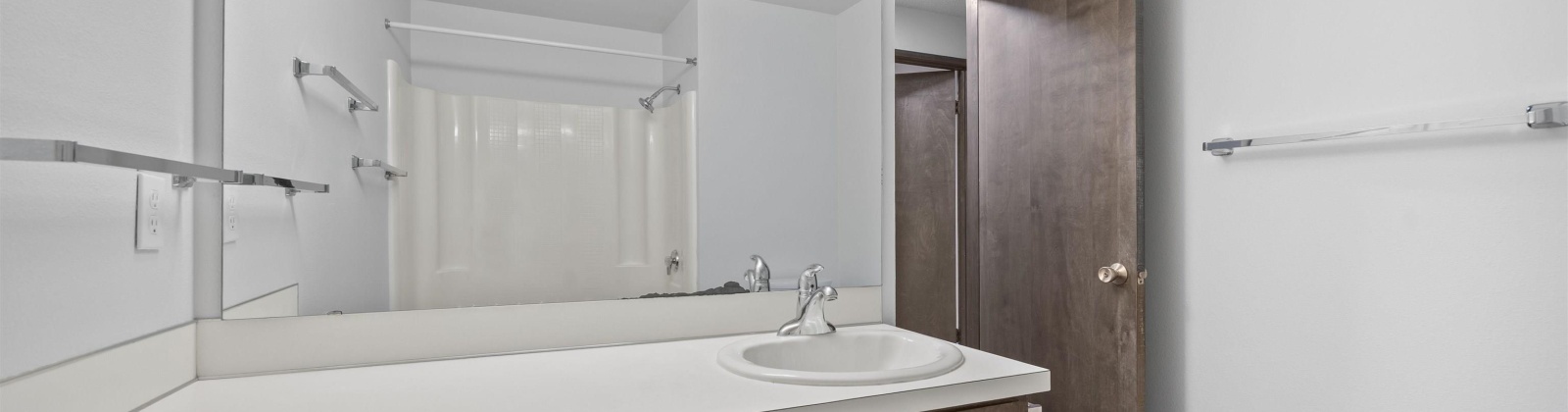 Dogwood Place, Richland, Washington 99354, 6 Bedrooms Bedrooms, 0 ,3 BathroomsBathrooms,Houses,For Sale,Dogwood Place,0,289422