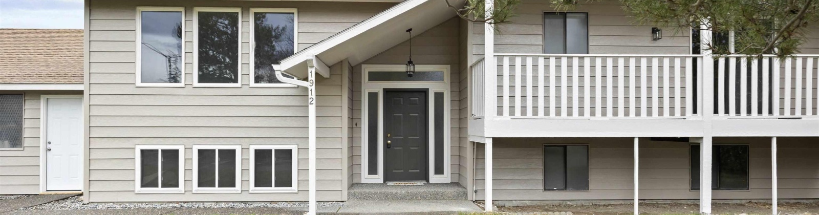 Dogwood Place, Richland, Washington 99354, 6 Bedrooms Bedrooms, 0 ,3 BathroomsBathrooms,Houses,For Sale,Dogwood Place,0,289422