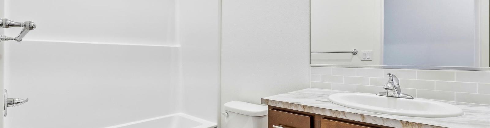 Amberly Ave, Grandview, Washington 98930, 3 Bedrooms Bedrooms, 0 ,2 BathroomsBathrooms,Houses,For Sale,Amberly Ave,0,289429