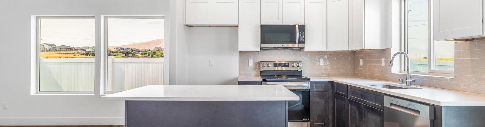 Grapevine Ct, West Richland, Washington 99353, 3 Bedrooms Bedrooms, 0 ,3 BathroomsBathrooms,Condos/townhomes,For Sale,Grapevine Ct,0,289446