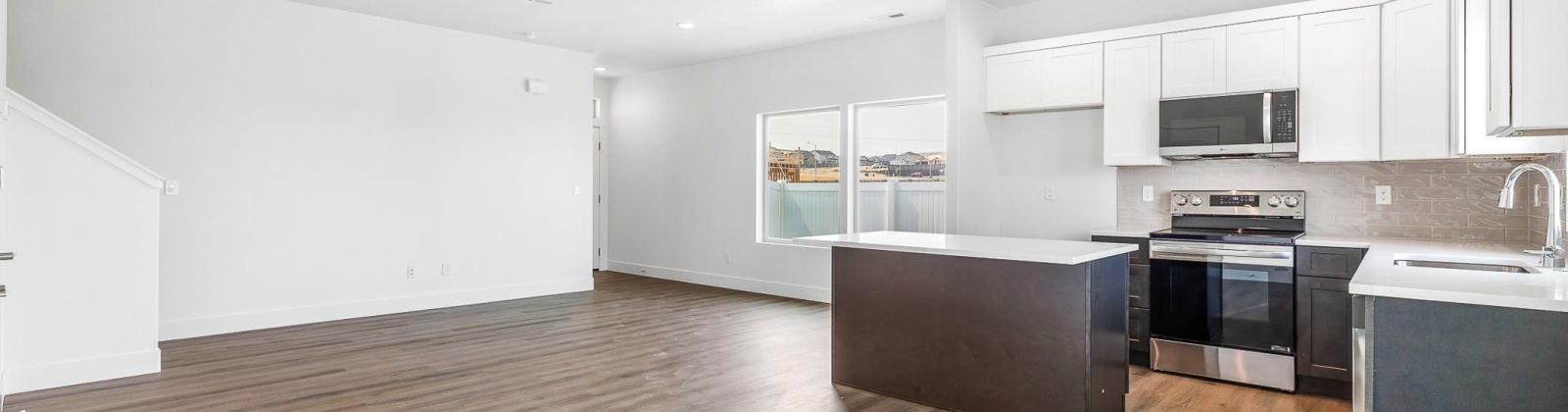 Grapevine Ct, West Richland, Washington 99353, 3 Bedrooms Bedrooms, 0 ,3 BathroomsBathrooms,Condos/townhomes,For Sale,Grapevine Ct,0,289446