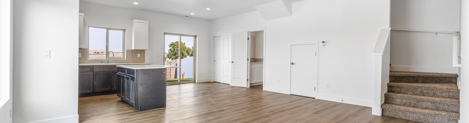 Grapevine Ct, West Richland, Washington 99353, 3 Bedrooms Bedrooms, 0 ,3 BathroomsBathrooms,Condos/townhomes,For Sale,Grapevine Ct,0,289446