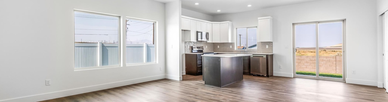 Grapevine Ct, West Richland, Washington 99353, 3 Bedrooms Bedrooms, 0 ,3 BathroomsBathrooms,Condos/townhomes,For Sale,Grapevine Ct,0,289446