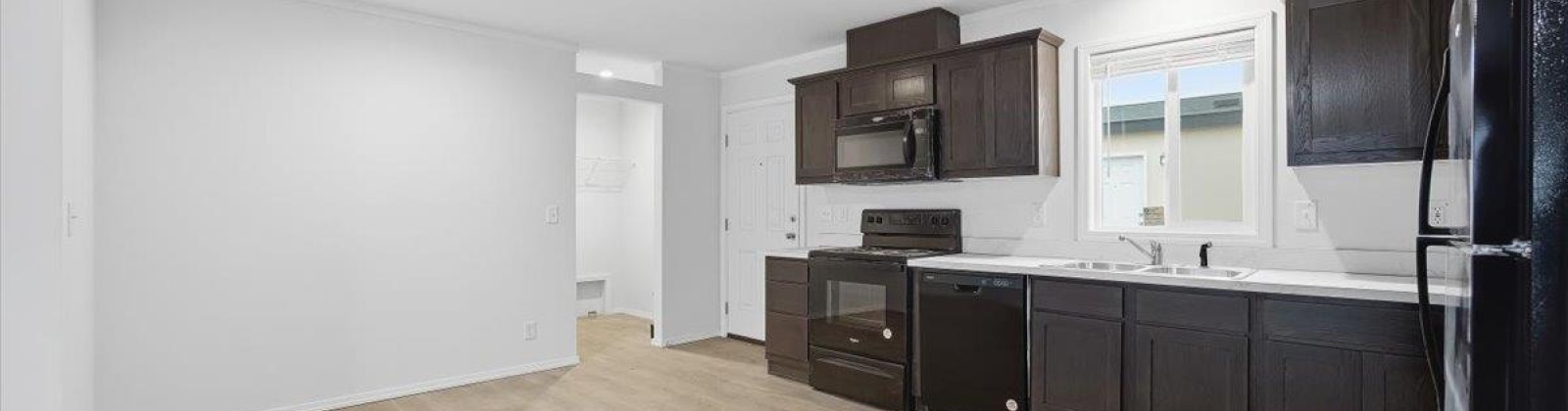 Edison Ave, Sunnyside, Washington 98944, 3 Bedrooms Bedrooms, 0 ,2 BathroomsBathrooms,For Sale,Edison Ave,0,289443