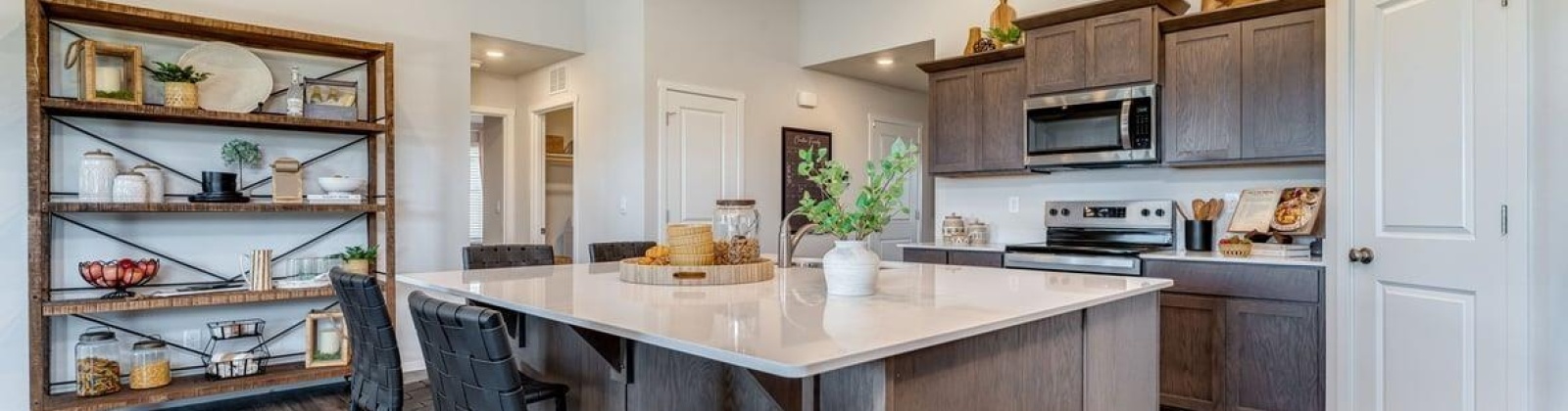 Buckingham Dr, Pasco, Washington 99301, 4 Bedrooms Bedrooms, 0 ,2 BathroomsBathrooms,Houses,For Sale,Buckingham Dr,0,289458