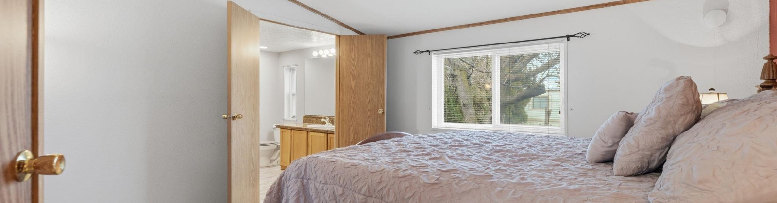 19th Ave unit 820, Kennewick, Washington 99338, 3 Bedrooms Bedrooms, 0 ,2 BathroomsBathrooms,Manufactured Homes,For Sale,19th Ave unit 820,0,289471