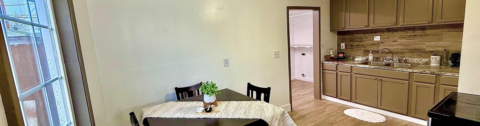 17th Ave, Pasco, Washington 99301, 4 Bedrooms Bedrooms, 0 ,1 BathroomBathrooms,Houses,For Sale,17th Ave,0,285905