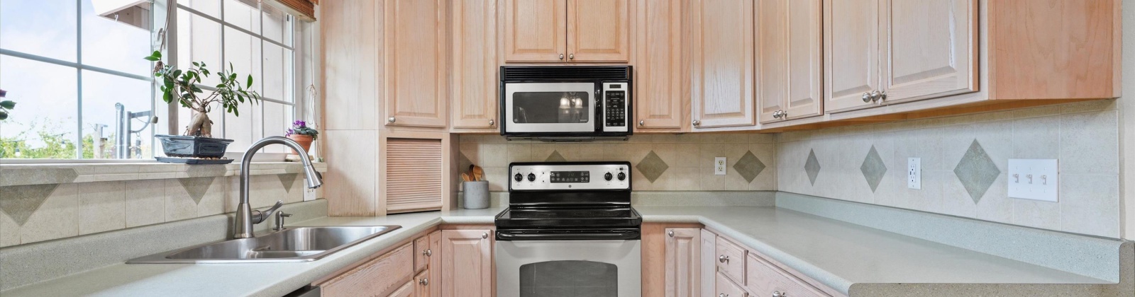 Tieton Ct, Richland, Washington 99352, 5 Bedrooms Bedrooms, 0 ,3 BathroomsBathrooms,Houses,For Sale,Tieton Ct,0,289478