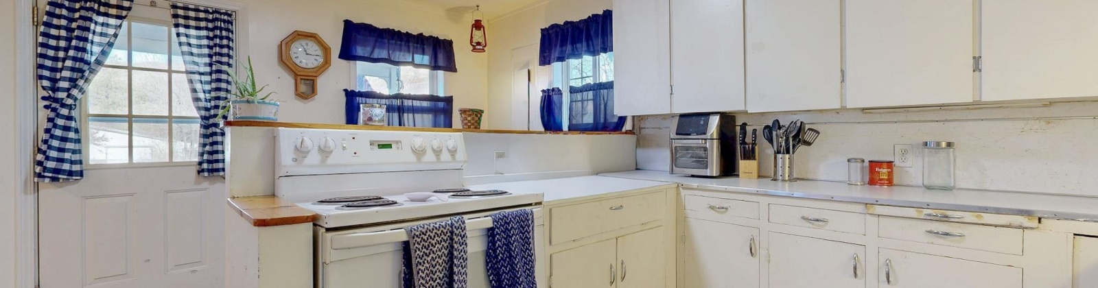 Tucannon Street, Other, Washington 99359, 2 Bedrooms Bedrooms, 0 ,1 BathroomBathrooms,Houses,For Sale,Tucannon Street,0,289490