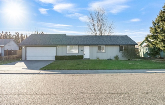 Forsythia St, West Richland, Washington 99353, 3 Bedrooms Bedrooms, 0 ,2 BathroomsBathrooms,Houses,For Sale,Forsythia St,0,289512