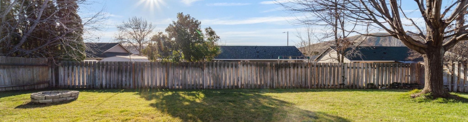 Forsythia St, West Richland, Washington 99353, 3 Bedrooms Bedrooms, 0 ,2 BathroomsBathrooms,Houses,For Sale,Forsythia St,0,289512