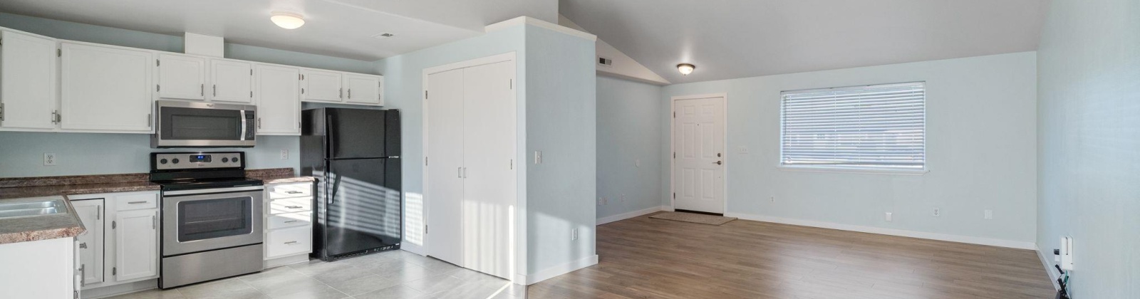 Forsythia St, West Richland, Washington 99353, 3 Bedrooms Bedrooms, 0 ,2 BathroomsBathrooms,Houses,For Sale,Forsythia St,0,289512