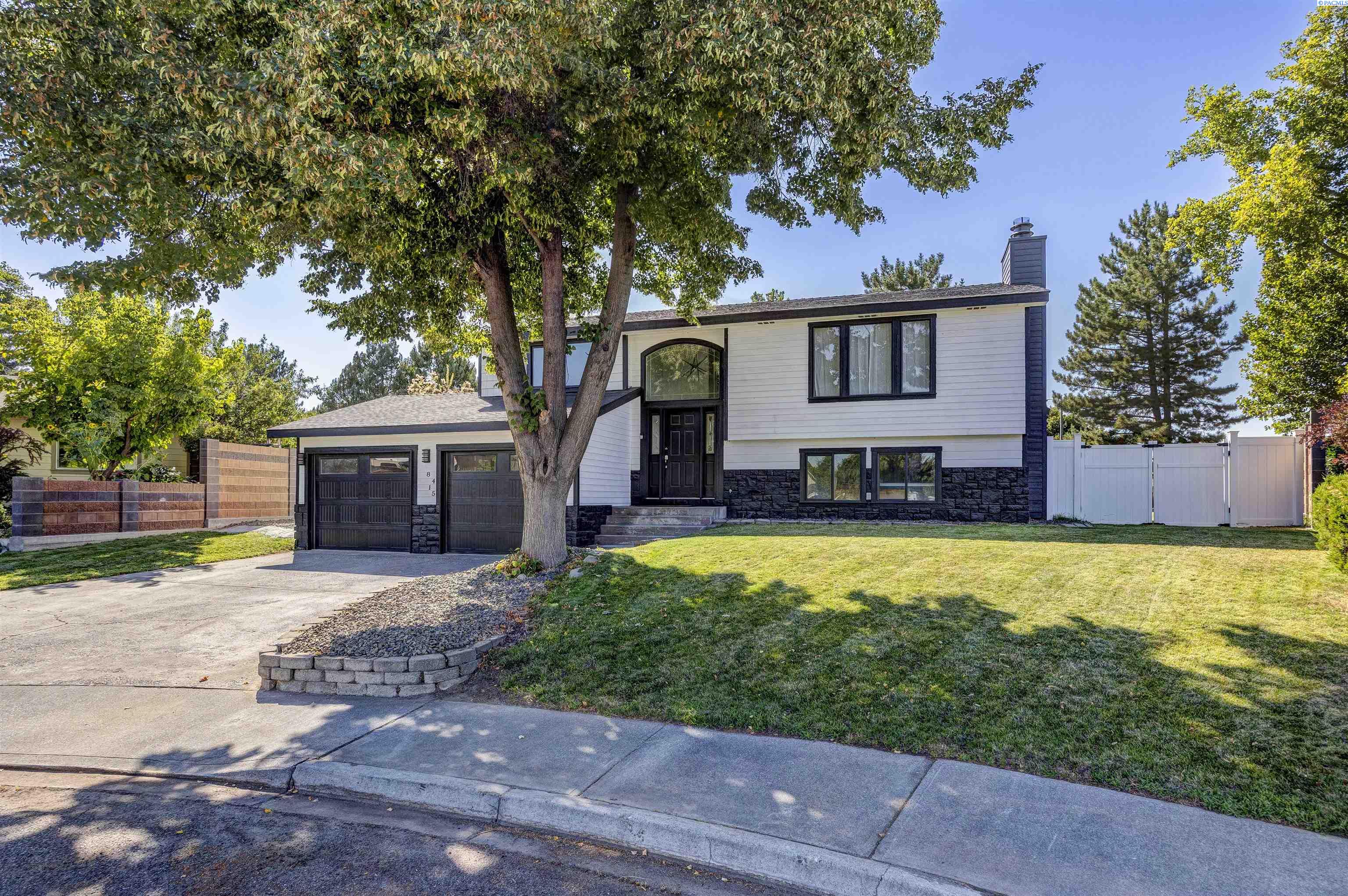 Entiat Place, Kennewick, Washington 99336, 4 Bedrooms Bedrooms, 0 ,2 BathroomsBathrooms,Houses,For Sale,Entiat Place,0,286778