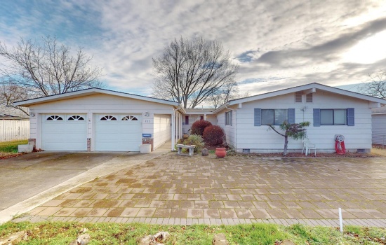 12th Street, College Place, Washington 99324, 3 Bedrooms Bedrooms, 0 ,3 BathroomsBathrooms,Houses,For Sale,12th Street,0,289518