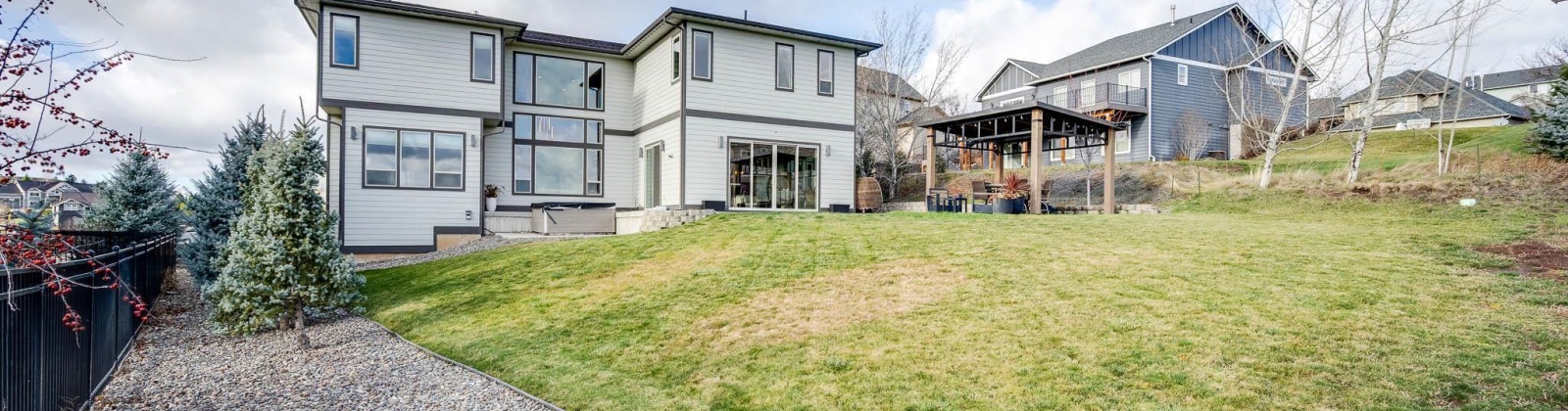 Golden Hills Drive, Pullman, Washington 99163, 6 Bedrooms Bedrooms, 0 ,5 BathroomsBathrooms,Houses,For Sale,Golden Hills Drive,0,289521