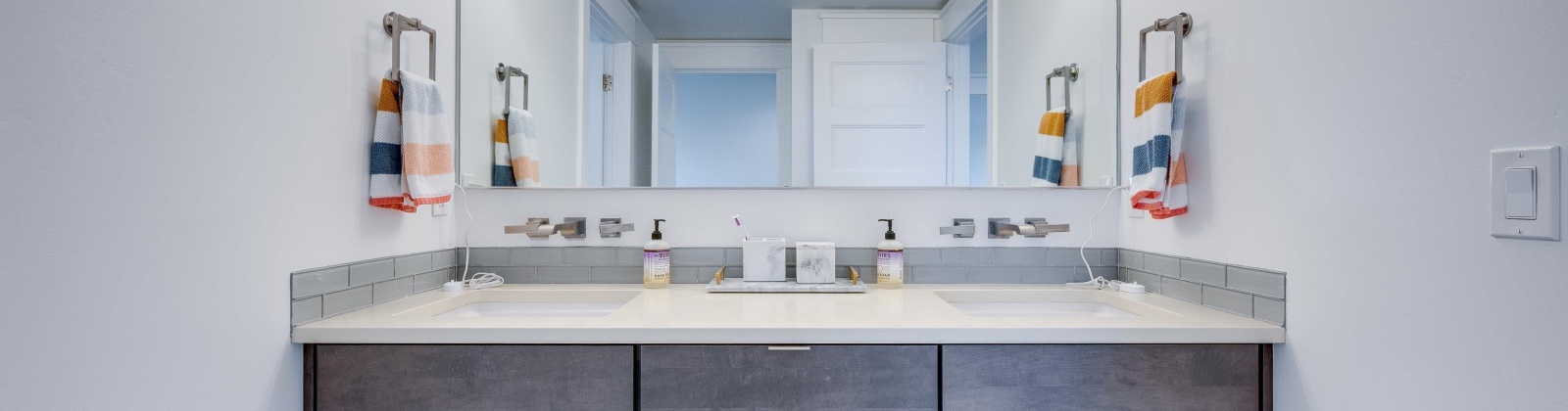 Golden Hills Drive, Pullman, Washington 99163, 6 Bedrooms Bedrooms, 0 ,5 BathroomsBathrooms,Houses,For Sale,Golden Hills Drive,0,289521