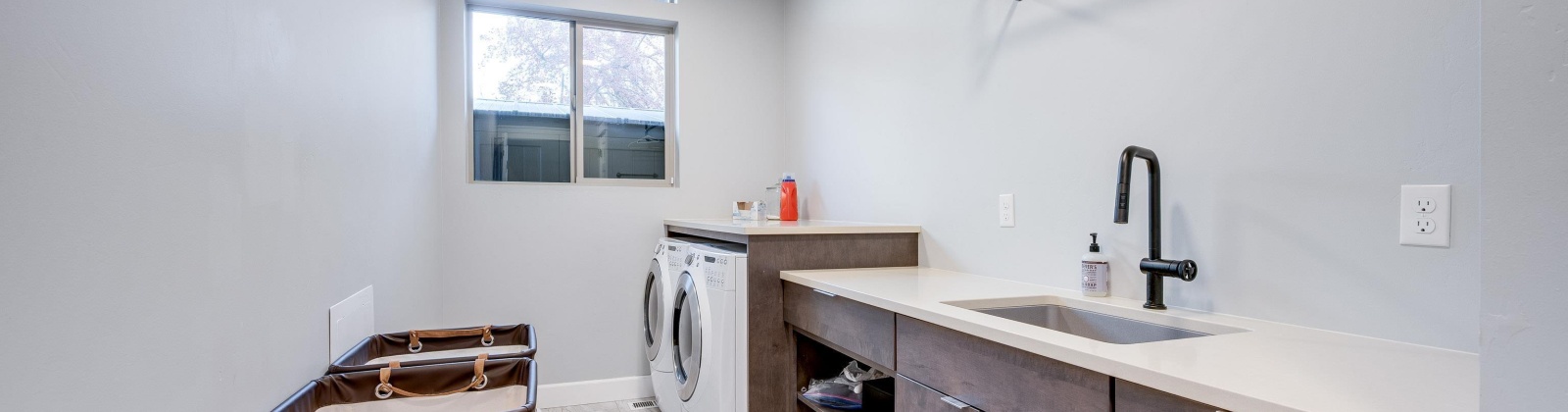 Golden Hills Drive, Pullman, Washington 99163, 6 Bedrooms Bedrooms, 0 ,5 BathroomsBathrooms,Houses,For Sale,Golden Hills Drive,0,289521