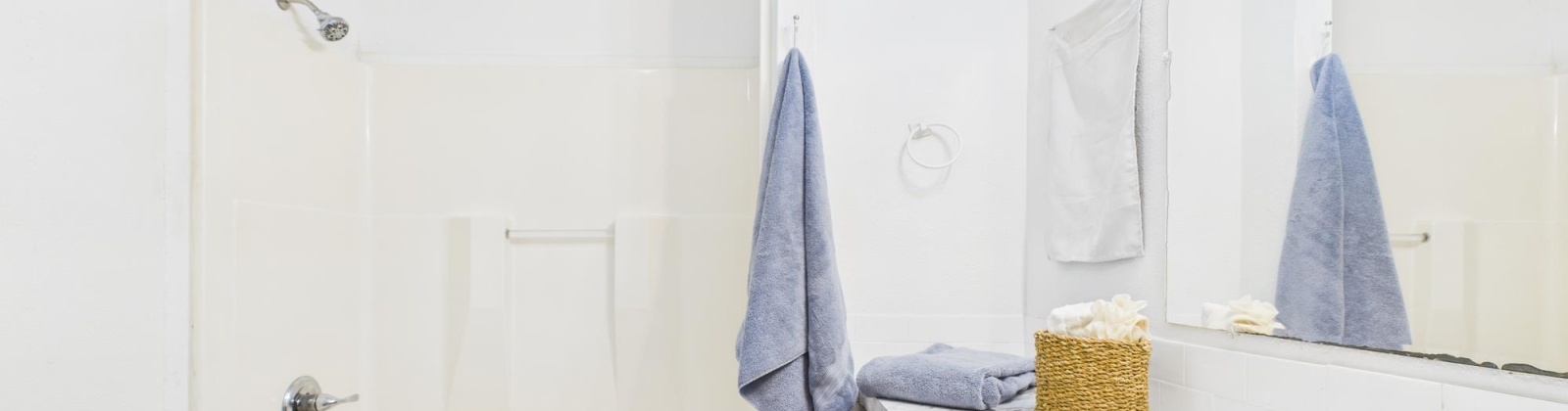 Steptoe St, Kennewick, Washington 99336, 2 Bedrooms Bedrooms, 0 ,1 BathroomBathrooms,Manufactured Homes,For Sale,Steptoe St,0,289539