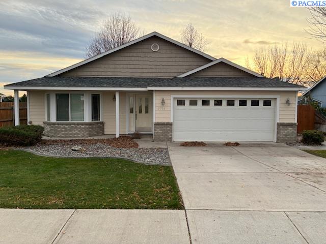 Welsh Dr, Pasco, Washington 99301, 3 Bedrooms Bedrooms, 0 ,2 BathroomsBathrooms,Houses,For Sale,Welsh Dr,0,289541