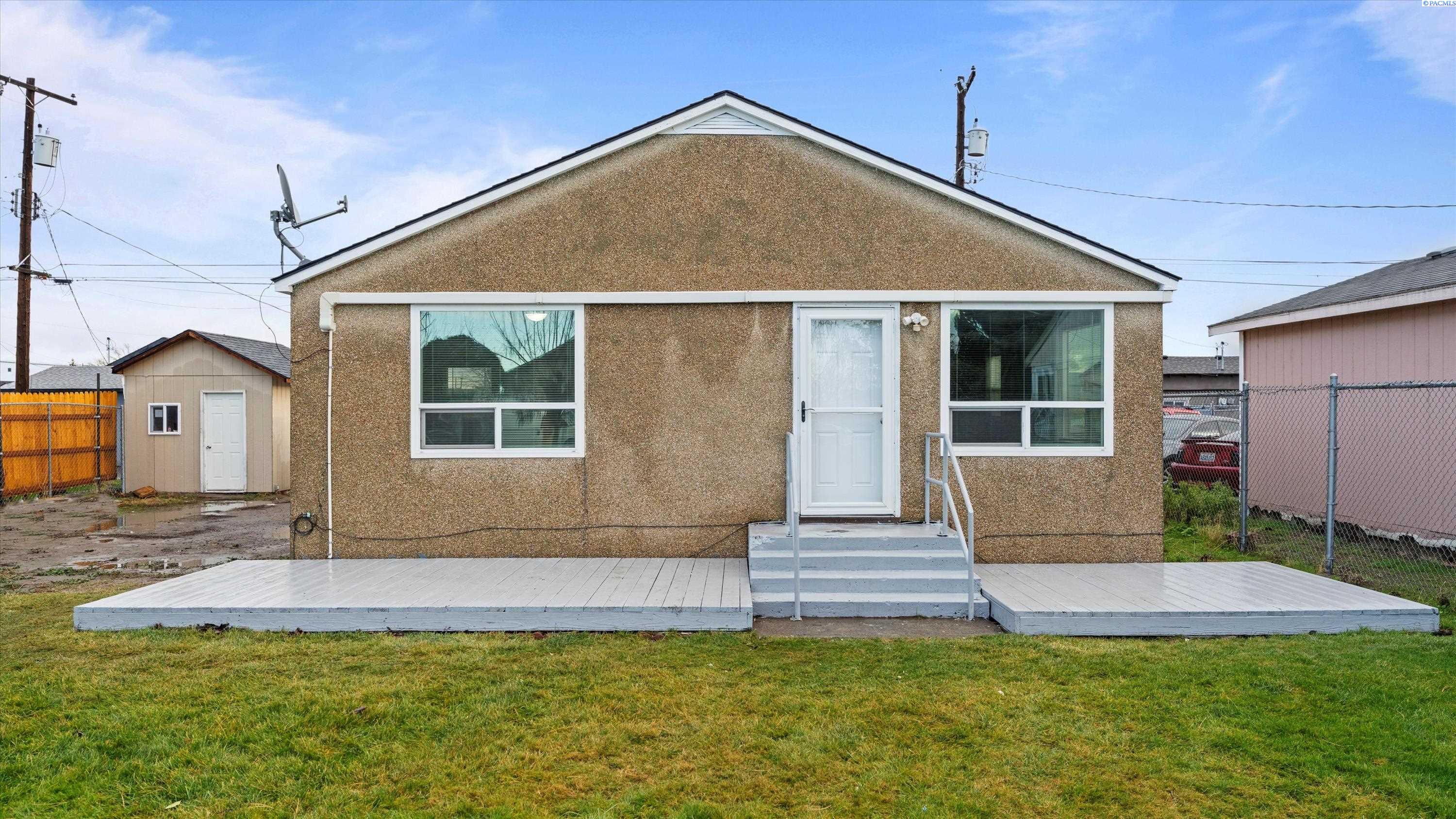 9th Ave, Pasco, Washington 99301-5103, 2 Bedrooms Bedrooms, 0 ,1 BathroomBathrooms,Houses,For Sale,9th Ave,0,289540