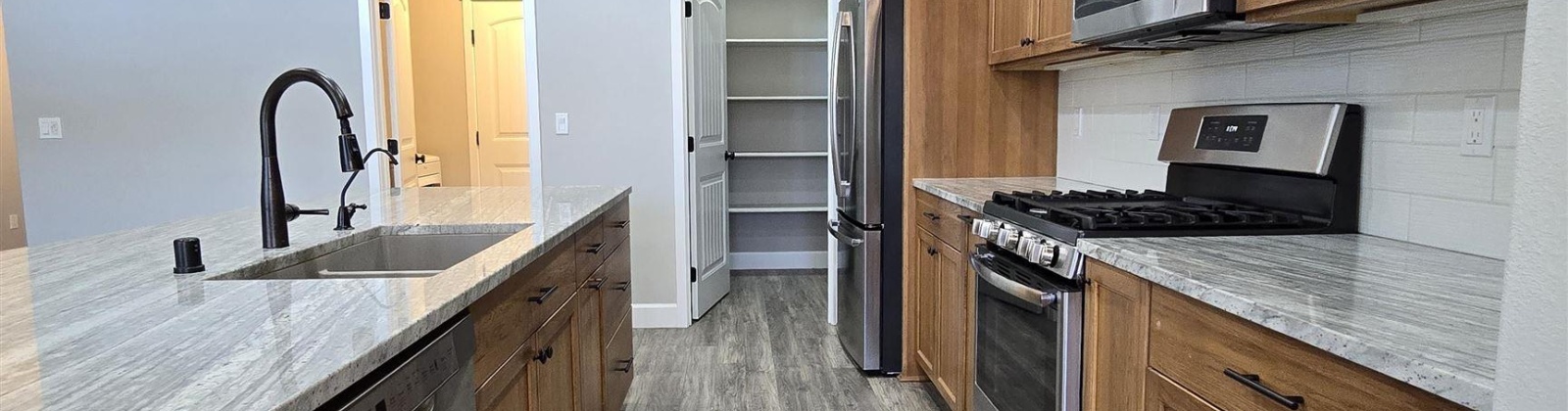 31st Avenue, Kennewick, Washington 99338, 4 Bedrooms Bedrooms, 0 ,2 BathroomsBathrooms,Houses,For Rent,31st Avenue,0,289561