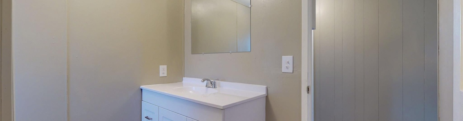 19th Avenue, #1, Kennewick, Washington 99337, 2 Bedrooms Bedrooms, 0 ,1 BathroomBathrooms,Manufactured Homes,For Sale,19th Avenue, #1,0,288136